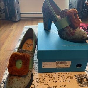 John Fluevog Women's New Green and Orange Heels size 8
